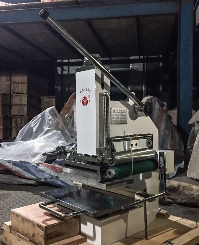Draagbare Hete Stempelmachine 210x150mm voor het Gouden of Zilveren Folie Stempelen, Hand of Aangedreven Peumatic