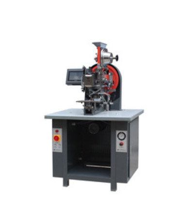 Microcomputercontrole Tag Eyelet Machine Voor schoenen Kleding Tassen Gordel