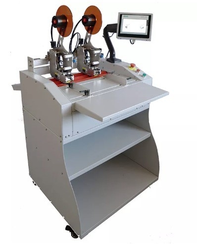 Efficiënt tape aanbrengen op papier en andere materialen met TMS 1000 semi-automatische dubbelzijdige tape applicator voor verpakkingen